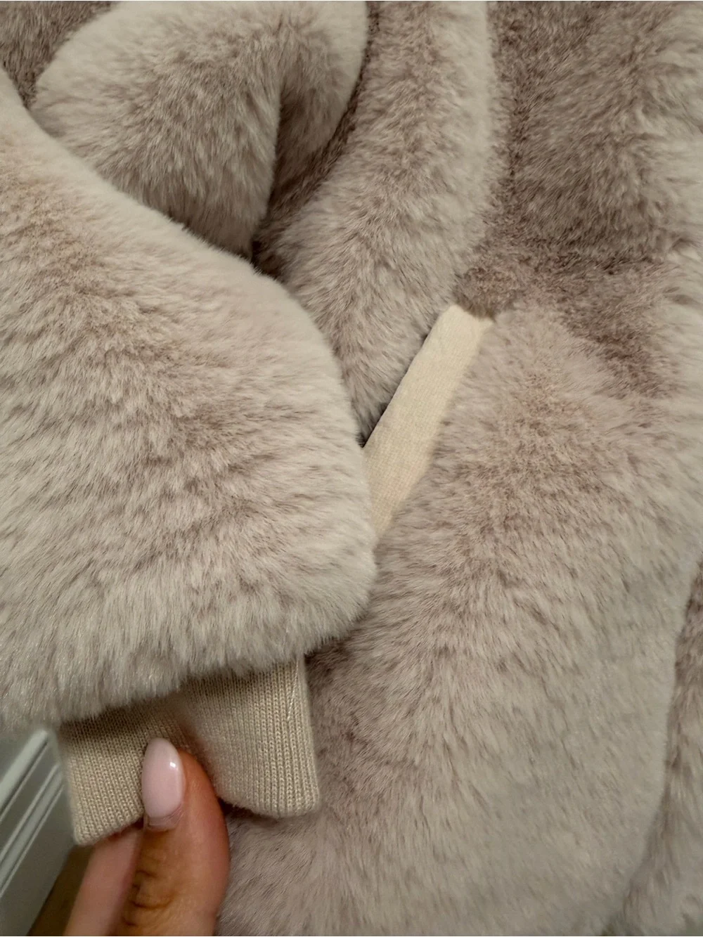 Zara kids faux fur hooded bomber jacket size 4 to 5 new without tags